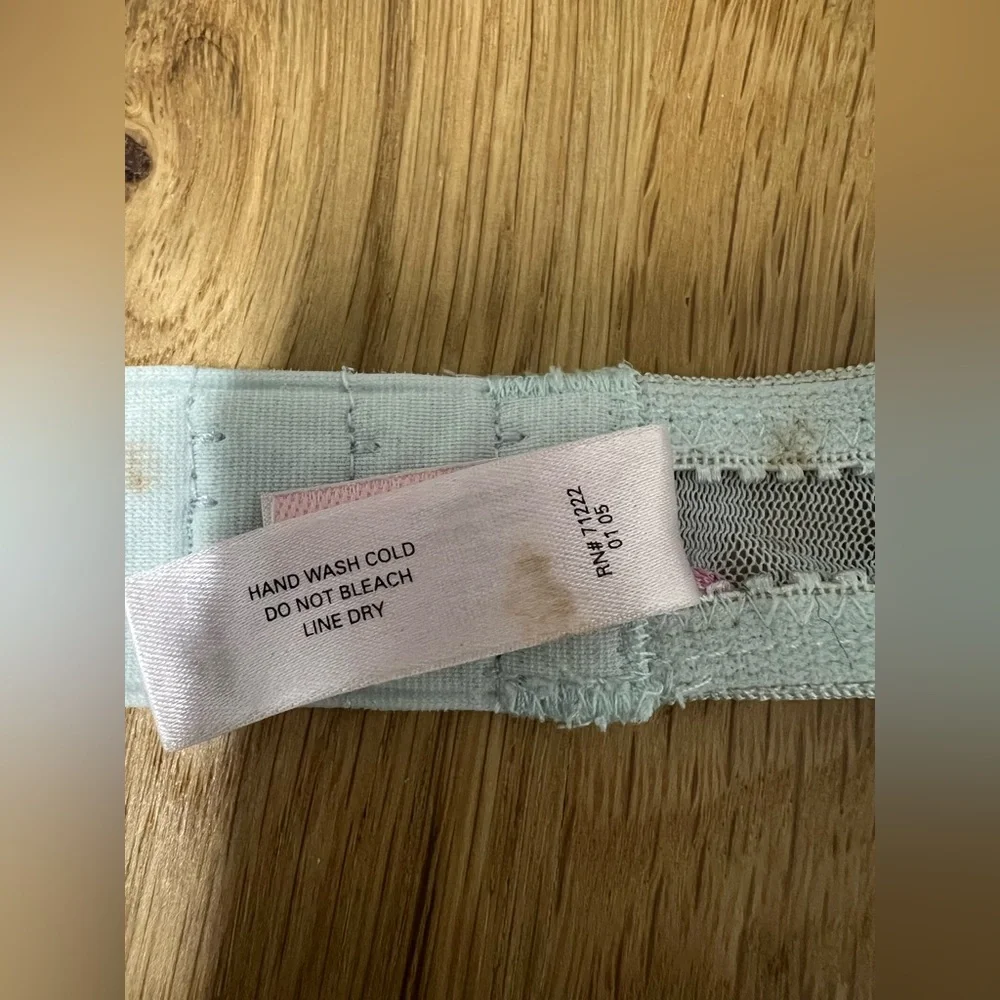 Victorias Secret Y2K Bra Embroidered Lace Seafoam Mint Green 36C - Picture 4 of 7